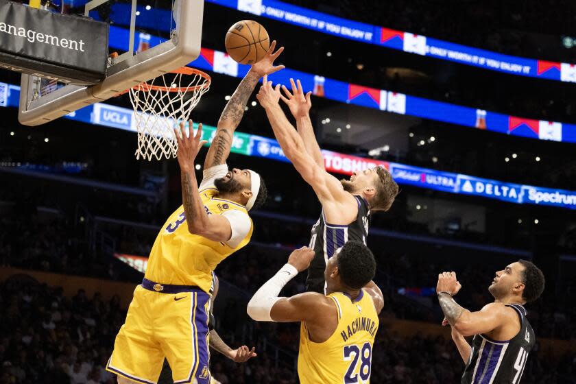 'The cavalry ain't coming.' Why the Lakers' home loss to the Kings was a costly one