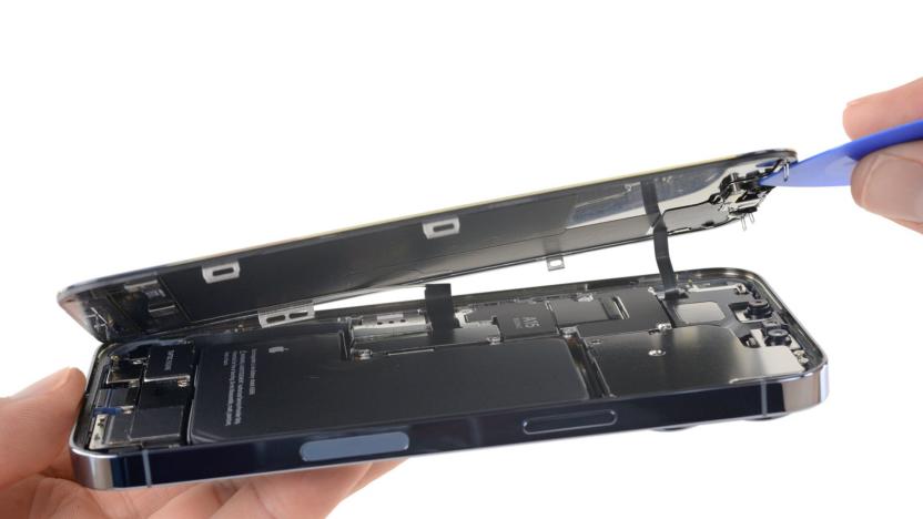 Apple iPhone 13 Pro teardown by iFixit