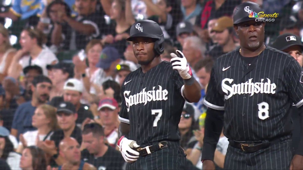 WATCH: Tim Anderson drives in insurance run, White Sox lead 5-2