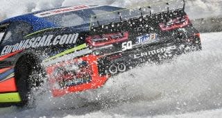 NASCAR frappe la glace en France