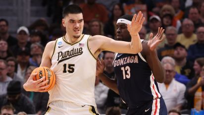 Yahoo Sports - Zach Edey feasted and had plenty of help from a lethal Purdue halfcourt