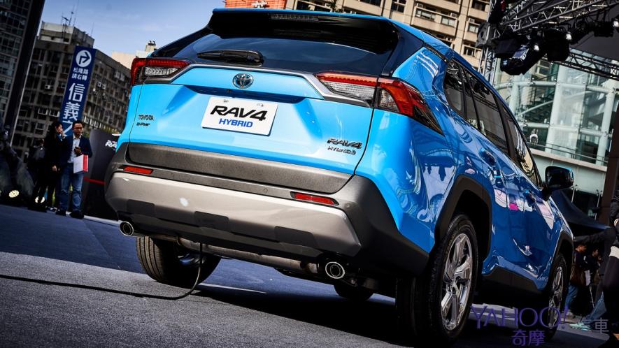 休旅王者霸氣回歸！第5代Toyota Rav4汽油/油電正式登台92.5萬起！ - 5