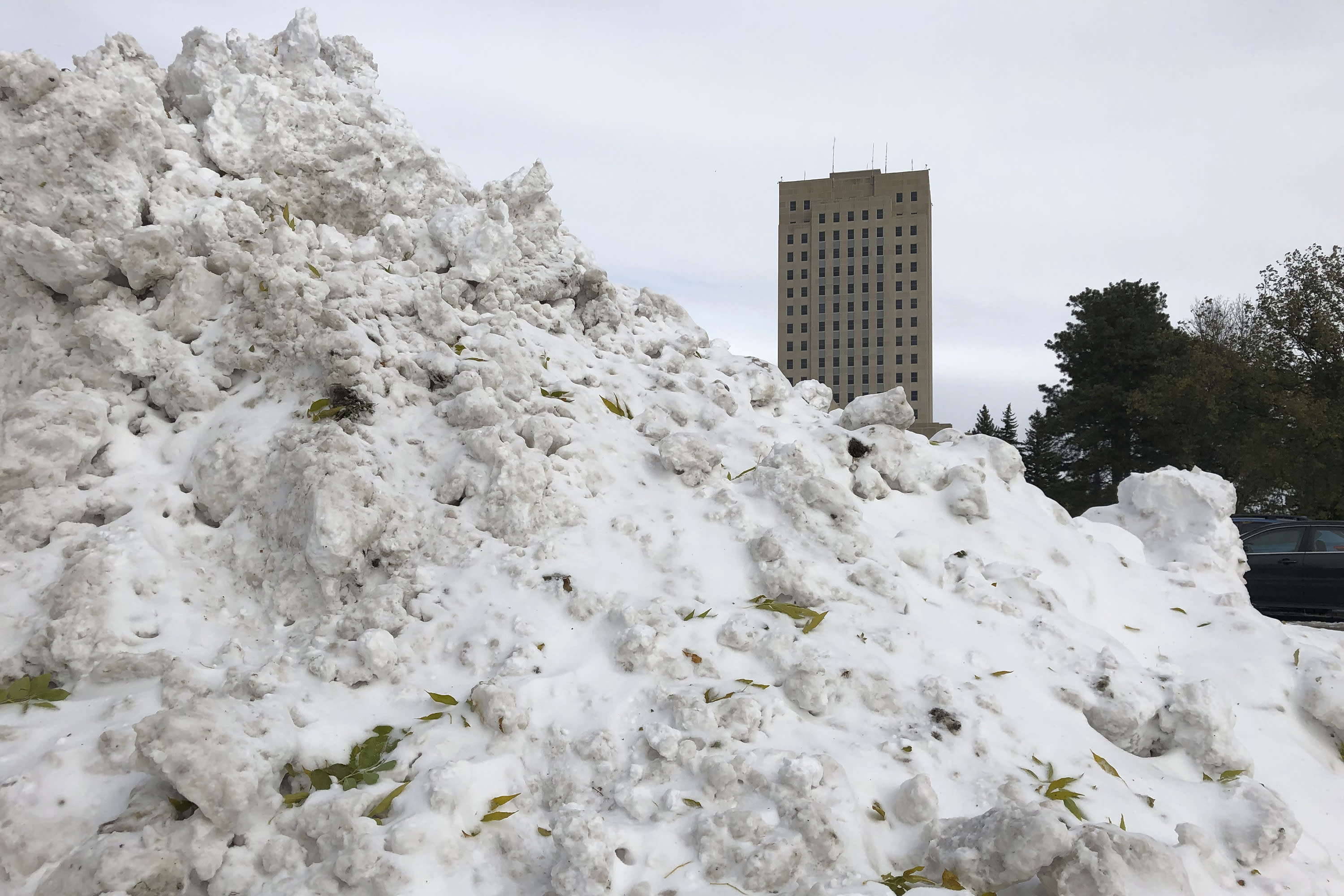 Emergency plan activated in North Dakota amid fall snowstorm