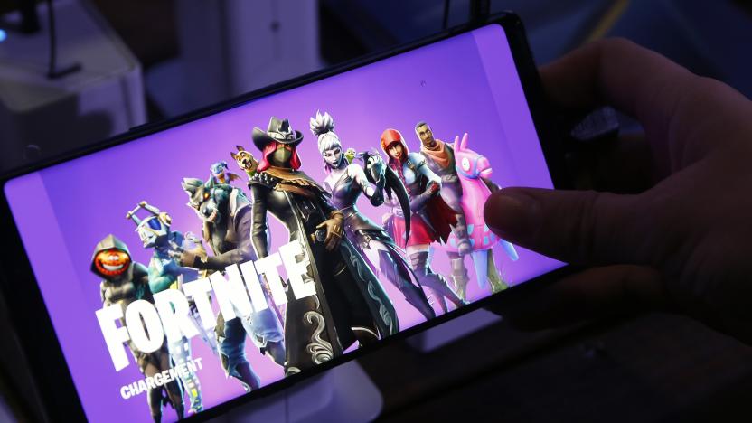 PARIS, FRANCE - OCTOBER 26:  A gamer plays the video game 'Fortnite Battle Royale' developed by Epic Games on a Samsung Galaxy Note 9 smartphone during the 'Paris Games Week' on October 26, 2018 in Paris, France. 'Paris Games Week' is an international trade fair for video games and runs from October 26 to 31, 2018.  (Photo by Chesnot/Getty Images)