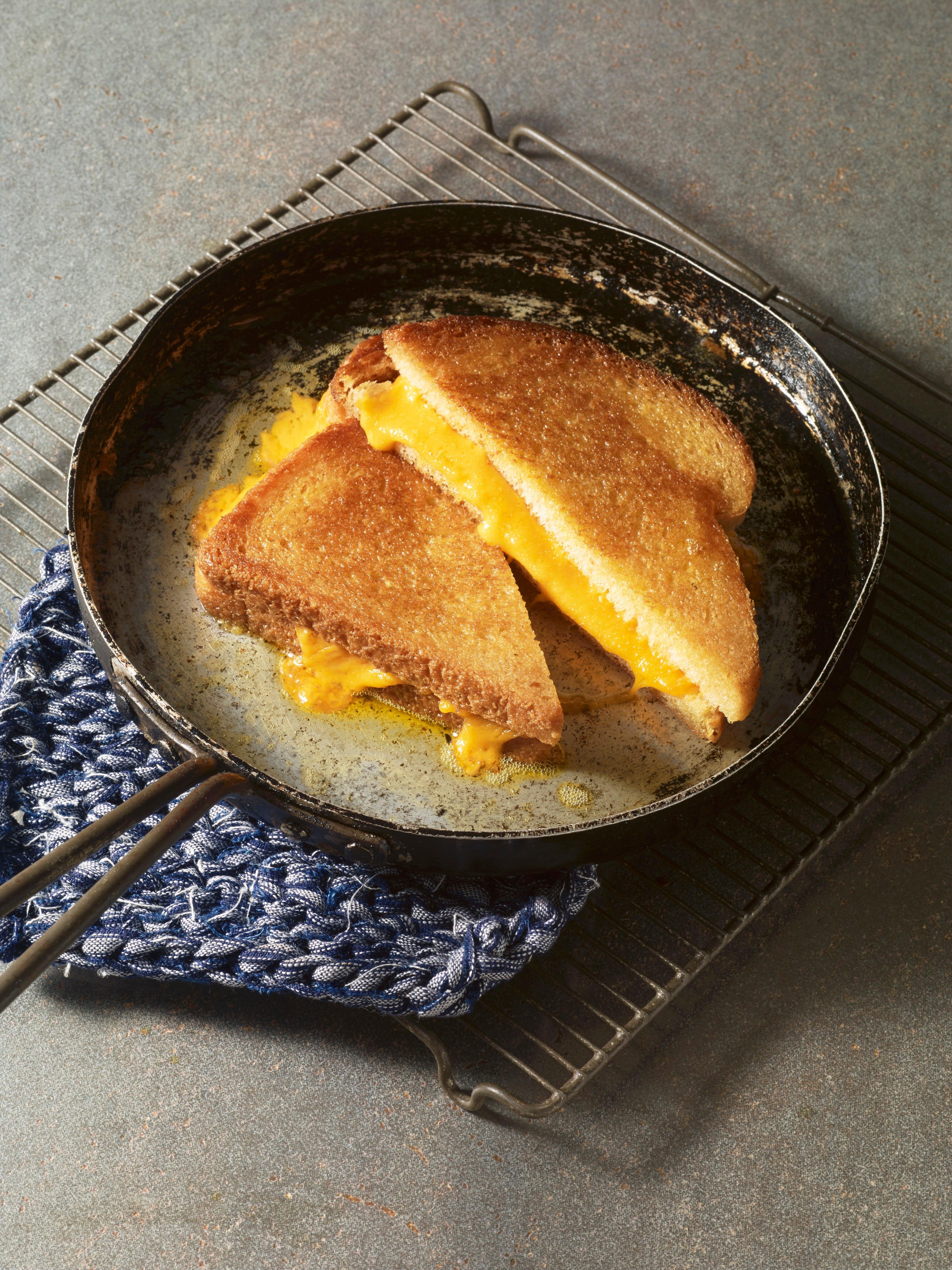 How To Make The Perfect Grilled Cheese