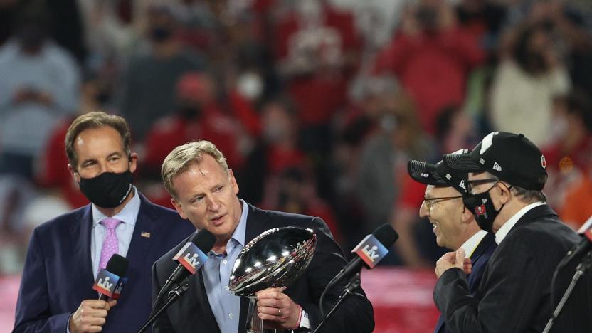TAMPA, FLORIDA - FEBRUARY 07: NFL Commissioner Roger Goodell holds the Lombardi Trophy following the Tampa Bay Buccaneers win over the Kansas City Chiefs 31-9 in Super Bowl LV at Raymond James Stadium on February 07, 2021 in Tampa, Florida. (Photo by Patrick Smith/Getty Images)