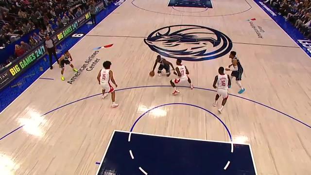 Tari Eason with a block vs the Dallas Mavericks