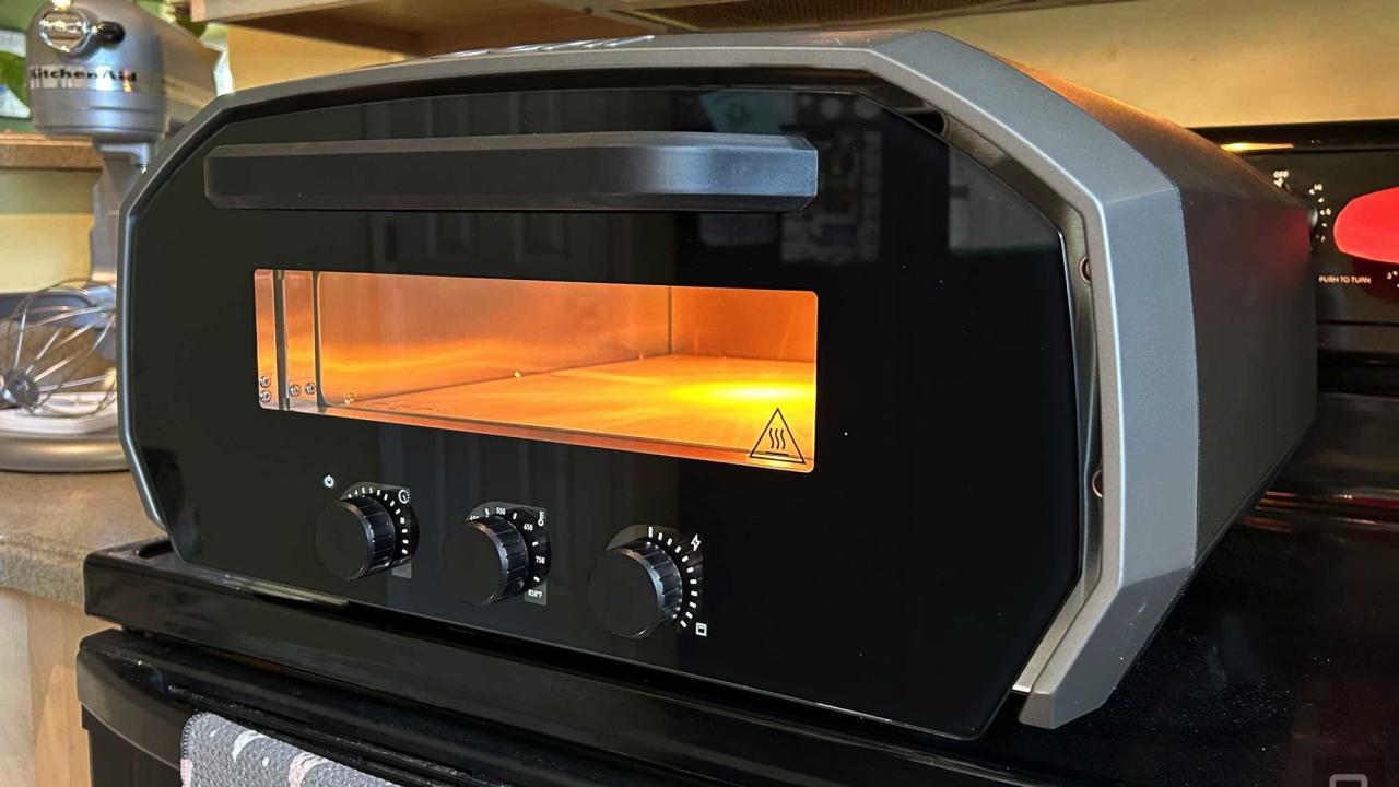 The Breville Smart Oven Pizzaiolo Review 2023: Turning My Kitchen Into a  Pizzeria