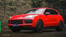 【新車速報】2023 Porsche Cayenne試駕！369萬起的最大幅度小改款是延續命脈還是補強真本事？