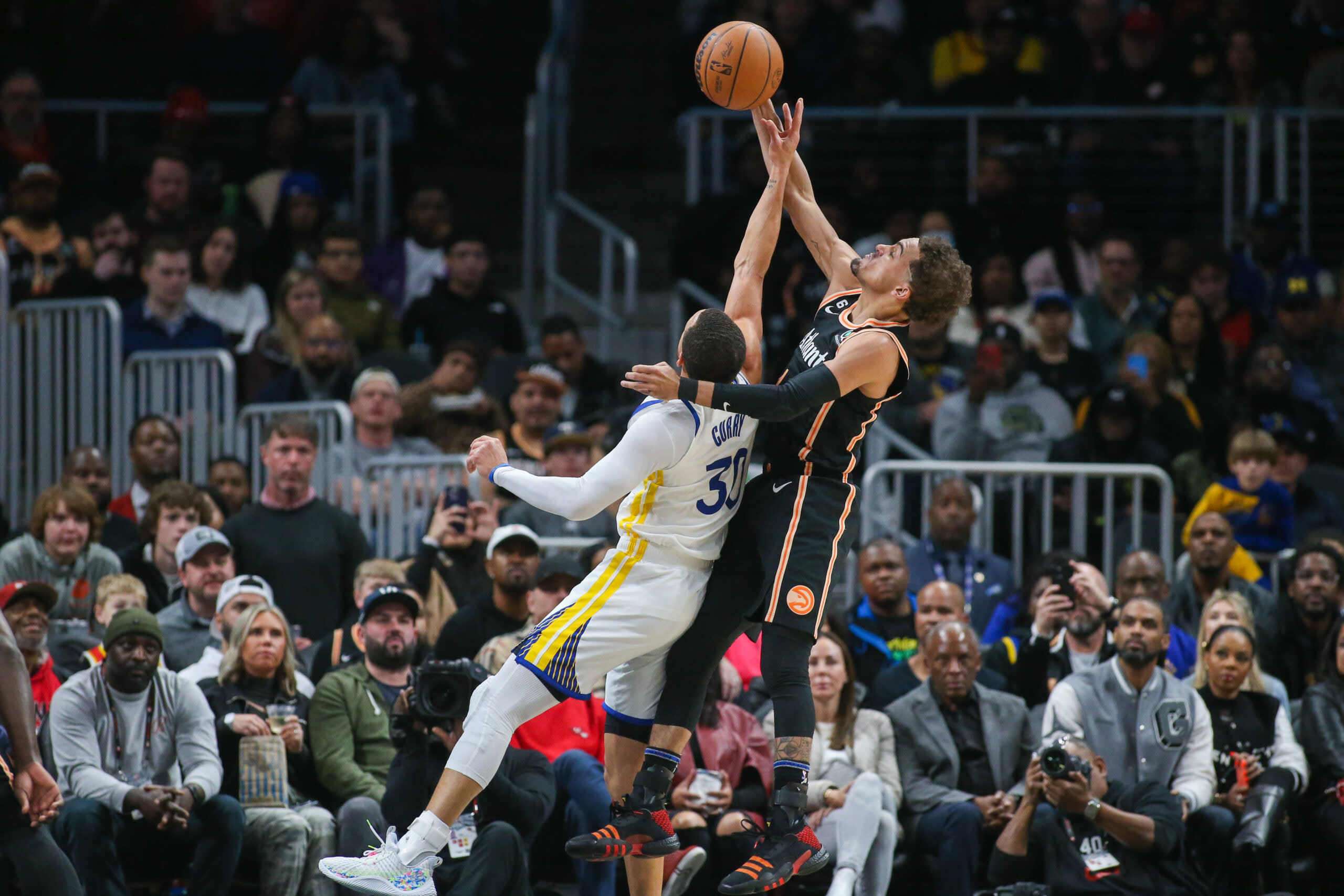 Hawks’ Trae Young shares pictures from workout with Steph Curry