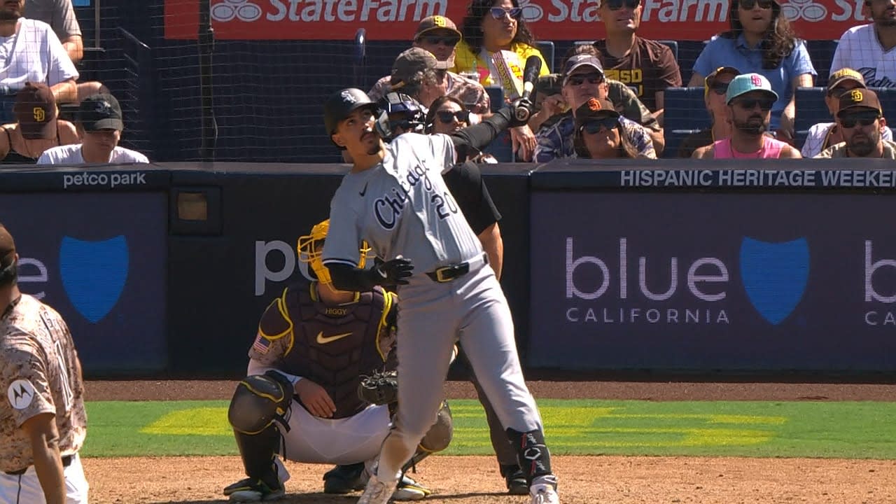 Miguel Vargas' solo home run (5)