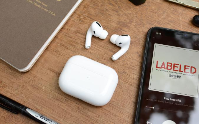 絶賛商品 Apple AirPods MagSafe 2021 Pro イヤフォン