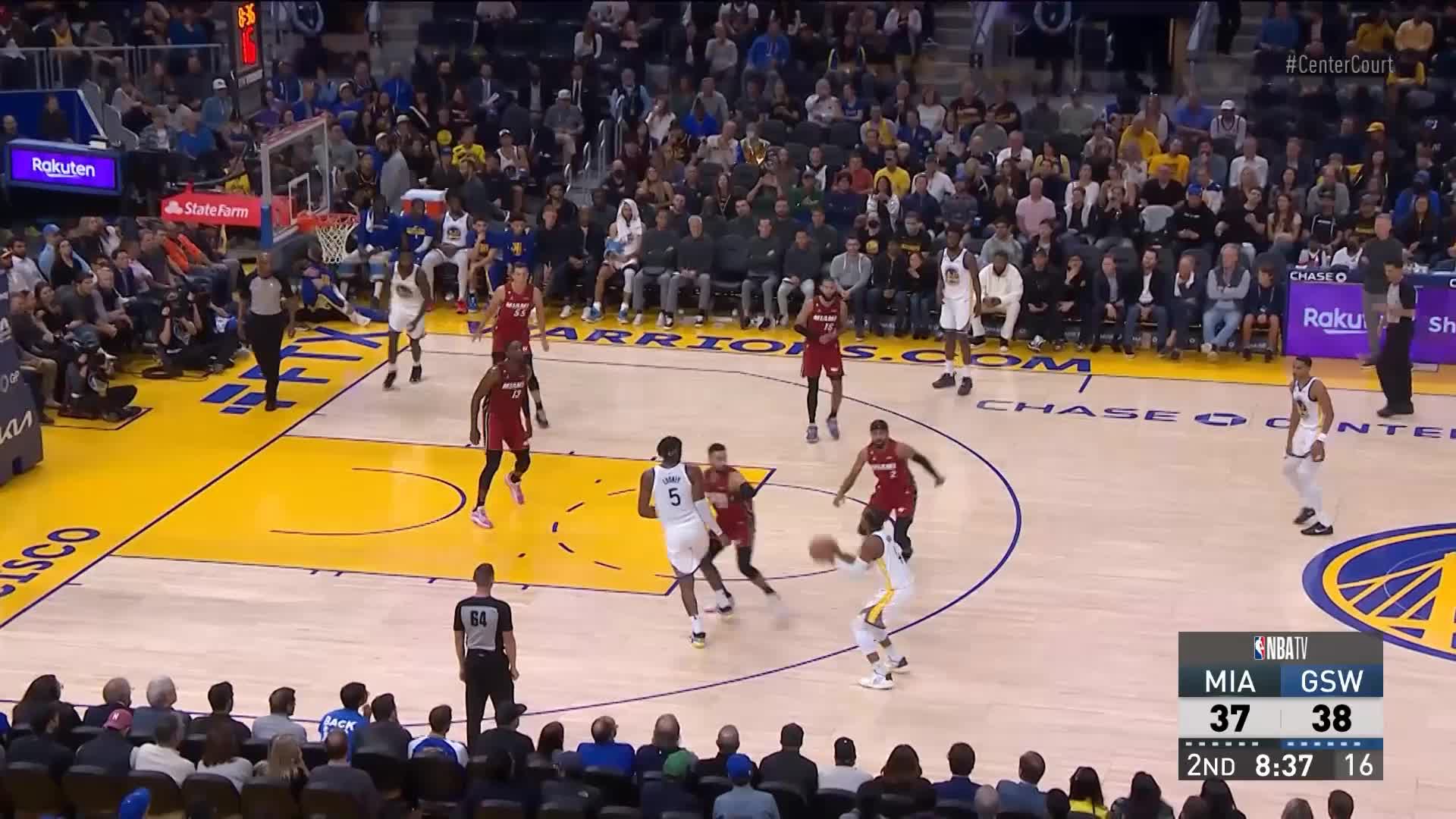 Max Strus with a dunk vs the Golden State Warriors
