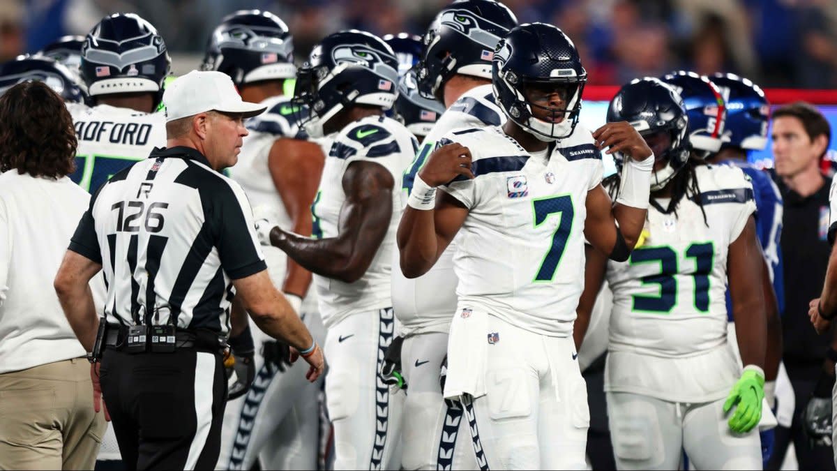 Seattle Seahawks Coach Wears Taylor Swift T-Shirt for Win at New York  Giants: NFL Tracker - Sports Illustrated Seattle Seahawks News, Analysis  and More