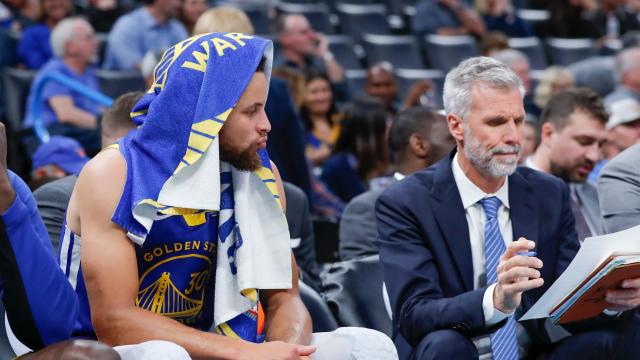 Why are the Warriors struggling to start the season?