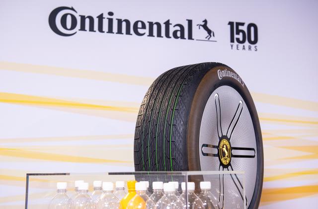 Continental Conti GreenConcept tire with renewable tread