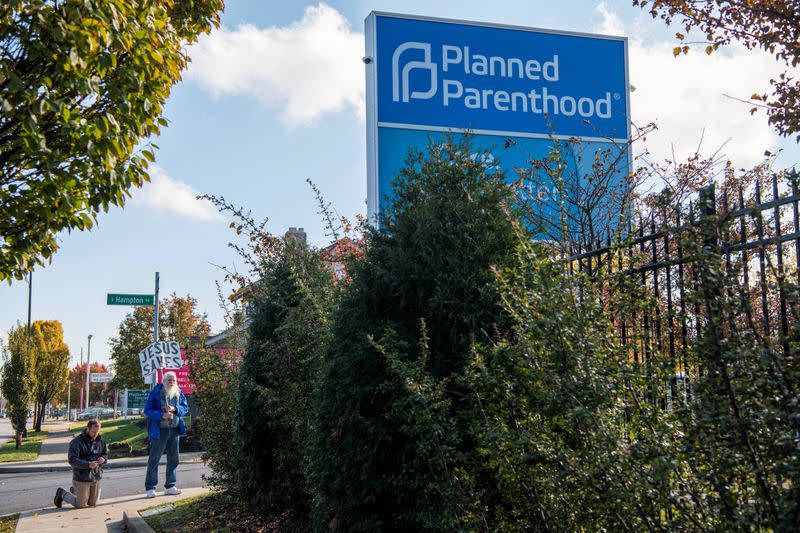 L’interdiction de l’avortement de six semaines dans l’Ohio est temporairement bloquée par une contestation judiciaire