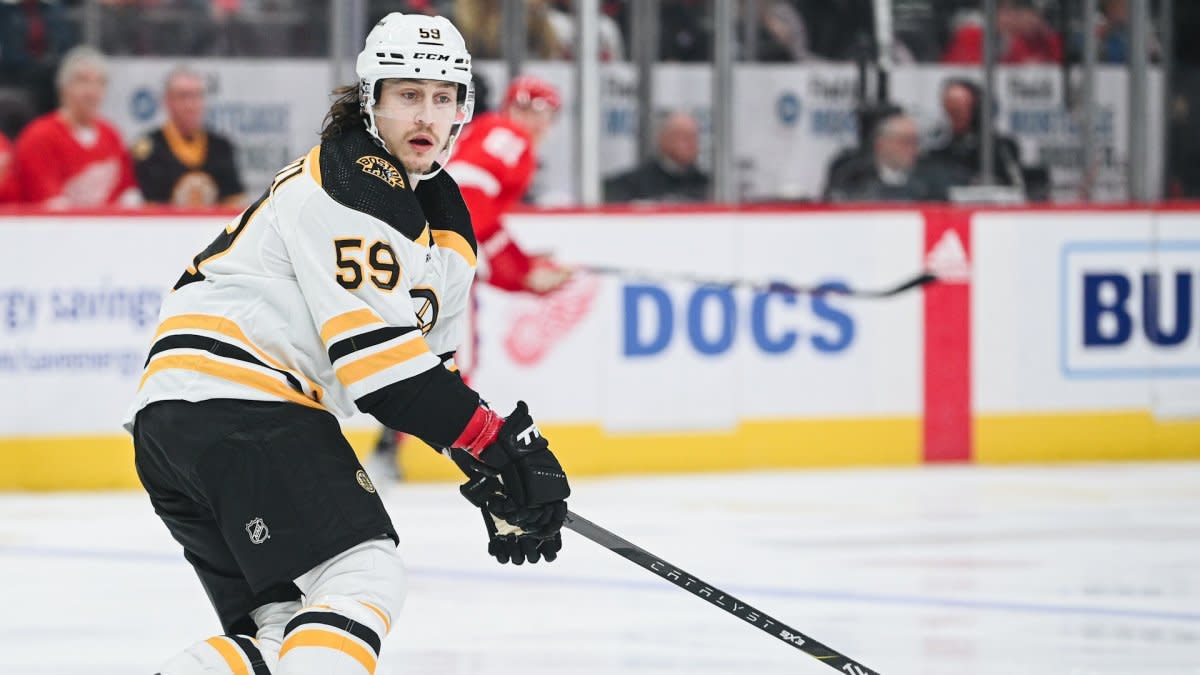Bruins sign defenseman Ian Mitchell to one-year contract, avoid arbitration  - Yahoo Sports