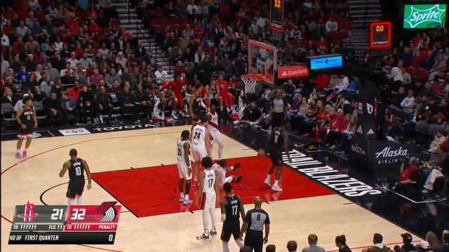 Usman Garuba with a last basket of the period vs the Portland Trail Blazers