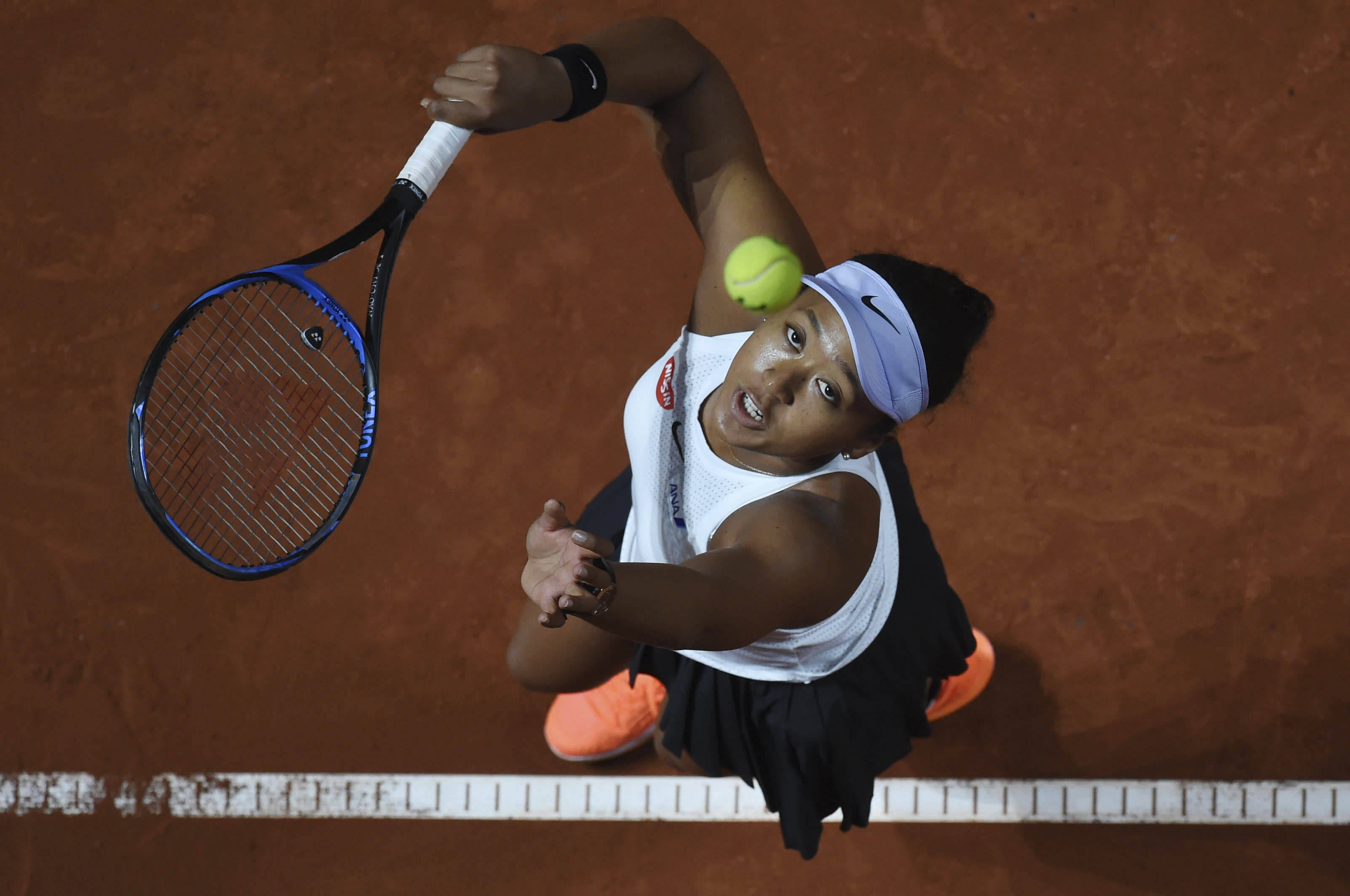 Osaka Battles Back To Reach Porsche Grand Prix Semifinals