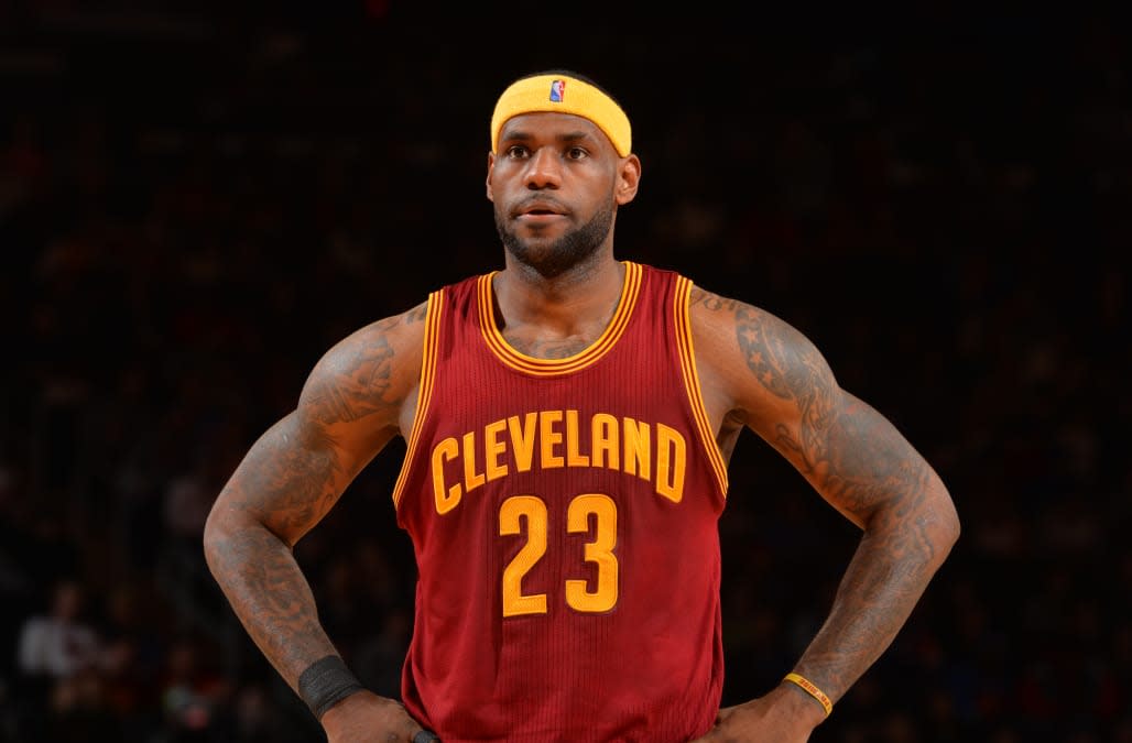 LeBron James passes Allen Iverson on NBA's all-time scoring list (video)