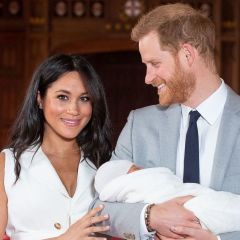 An Expert Analyzes Meghan & Harry's Body Language Amid Rumors Archie is Two Weeks Old