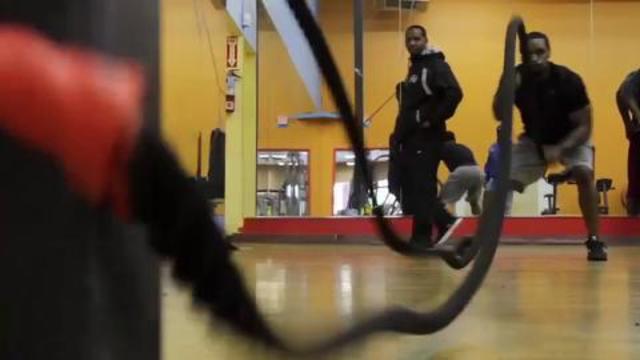 NaVorro Bowman Rope Wave Workout