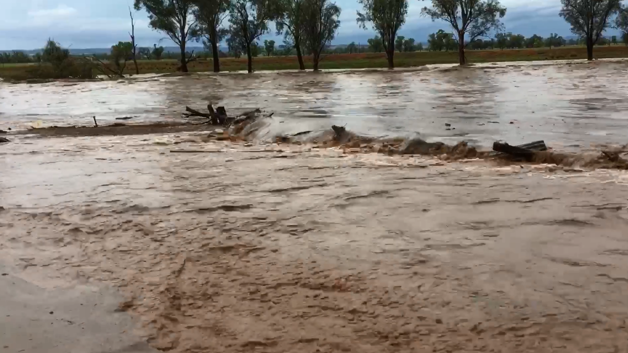 Riverbed 'Dry for 10 Years' Floods at Drought-Hit Property in Dunedoo, New South Wales - Yahoo News UK