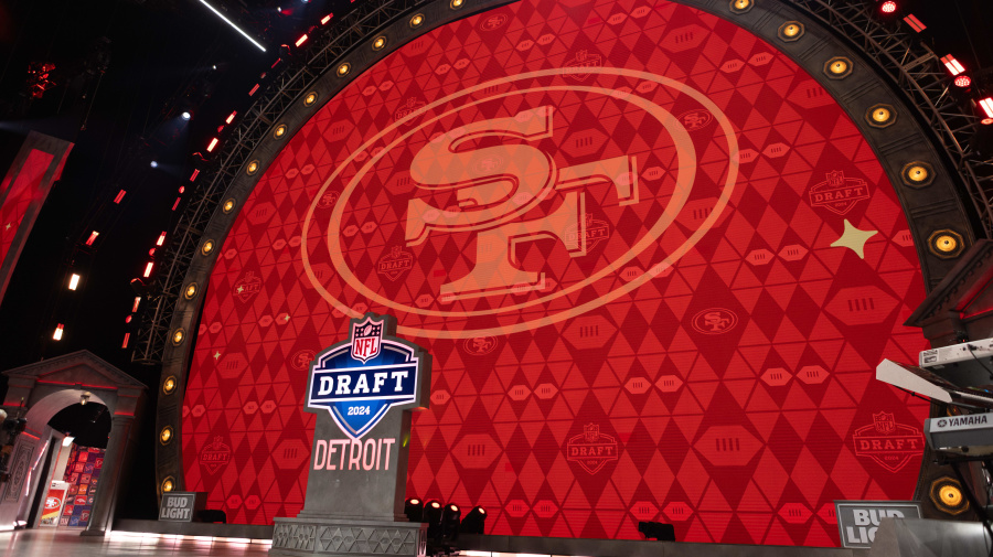 
NFL Draft Day 2 winners and losers: 49ers' WR drama an epic fail
The Chargers did well in the first three rounds, showing Jim Harbaugh can adapt, but people were talking about San Francisco on Friday for all the wrong reasons.