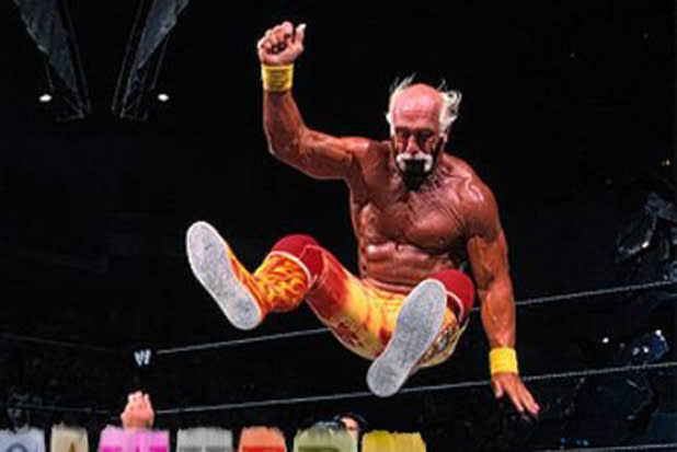Godkendelse servitrice Bliver værre Hulk Hogan Takes Dig at Gawker After Site Announces Shutdown