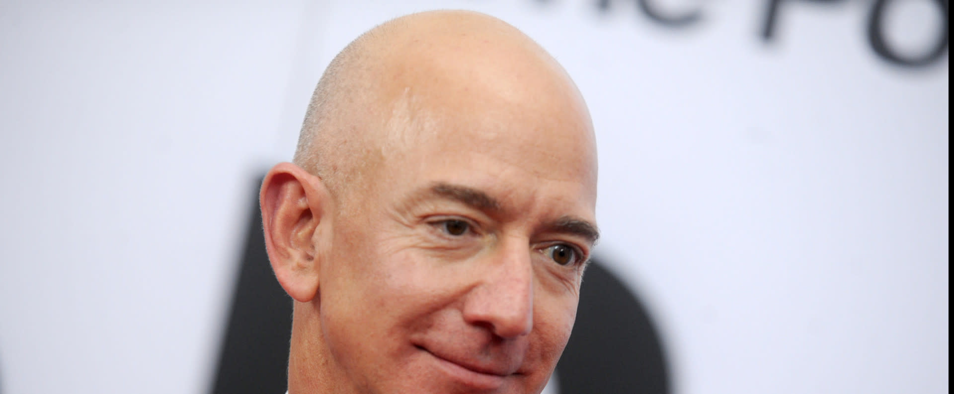 After 27 years Jeff Bezos leaves the leadership of Amazon