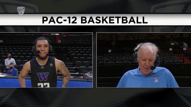 Terrell Brown Jr. chats with Bill Walton after dropping 27 points in Washington's win at Oregon State