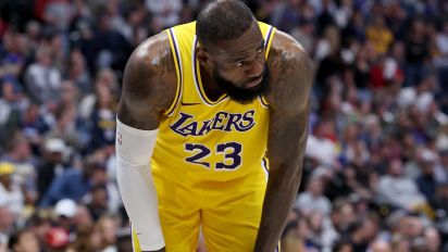 Yahoo Sports - The Lakers haven't been good enough with their aging superstar. Do they have a bright future