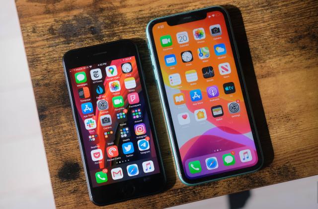 iPhone SE and iPhone 11