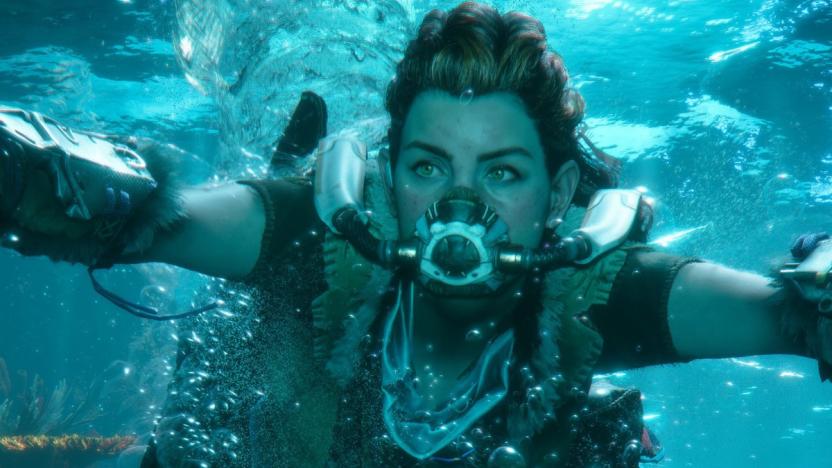 Aloy wearing a diving mask while underwater in Horizon: Forbidden West.