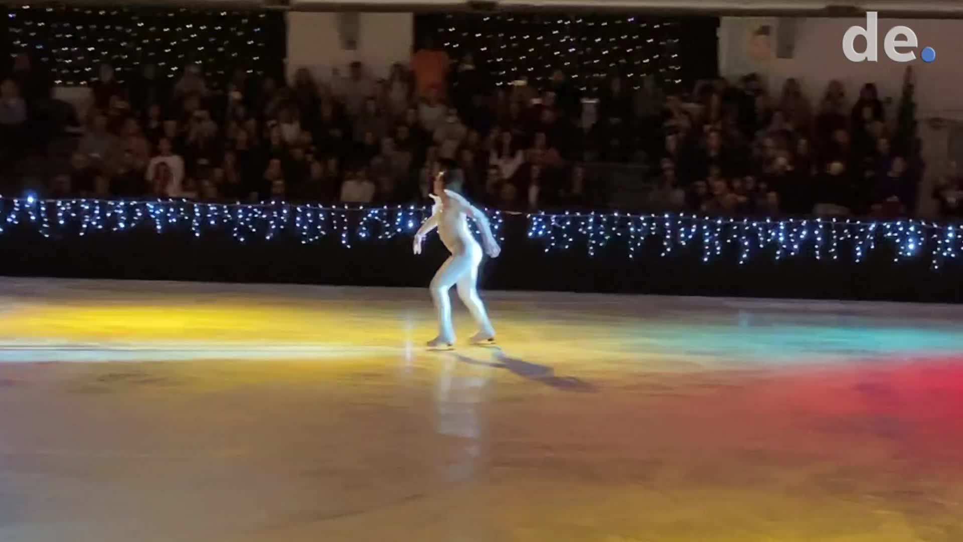 See Johnny Weir in final US skating performance