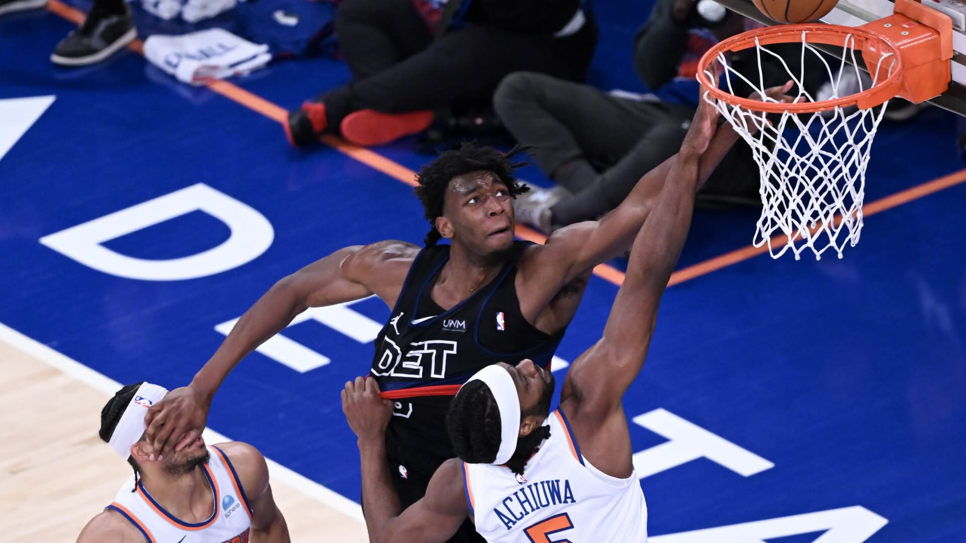 Basketball Pickups: James Wiseman shining as starting center