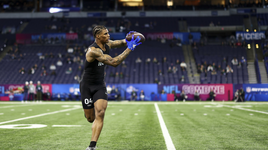 Getty Images - INDIANAPOLIS, INDIANA - MARCH 2: Keon Coleman #WO04 of Florida State participates in a drill during the NFL Combine at the Lucas Oil Stadium on March 2, 2024 in Indianapolis, Indiana. (Photo by Kevin Sabitus/Getty Images)