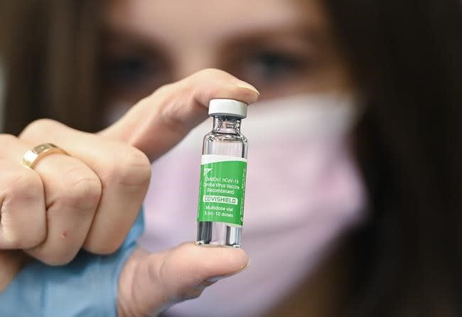 Ontario expands 2nd vax dose access as experts, critics