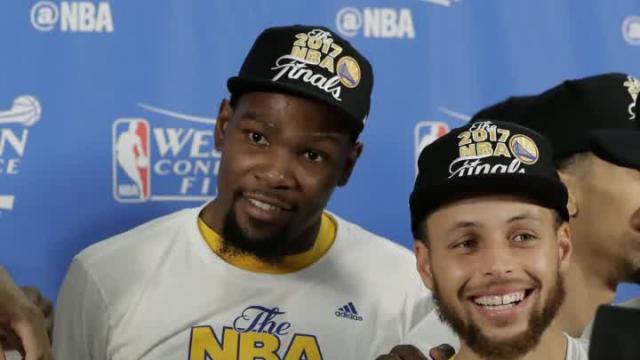 Warriors sweep Spurs to win West, enter third straight NBA Finals undefeated