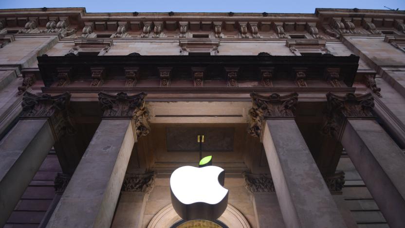 GLASGOW, UNITED KINGDOM - APRIL 22: The Apple Store logo leaf is turned green in Buchanan Street for Earth Day on April 22, 2015 in Glasgow, Scotland. (Photo by Martin Grimes/Getty Images for Apple)