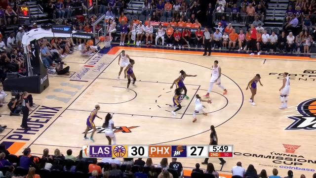 Moriah Jefferson with a 2-pointer vs. Los Angeles Sparks