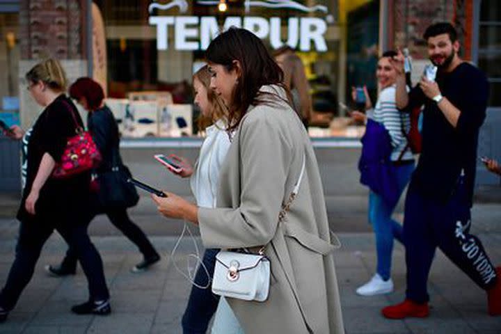 Honolulu wants to ban cellphone walking. Here&apos;s 8 petty laws they could pass instead.