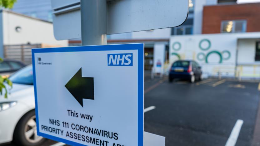 HEREFORD, UNITED KINGDOM - APRIL 30, 2020: A sign giving directions o the Coronavirus Assessment Area is seen in the grounds of Hereford Hospital, Herefordshire on April 30, 2020.- PHOTOGRAPH BY Jim Wood / Barcroft Studios / Future Publishing (Photo credit should read Jim Wood/Barcroft Media via Getty Images)