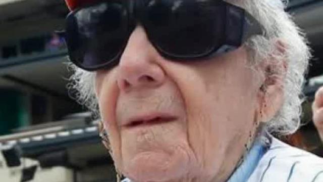 Mets fan attends her first game at age 101