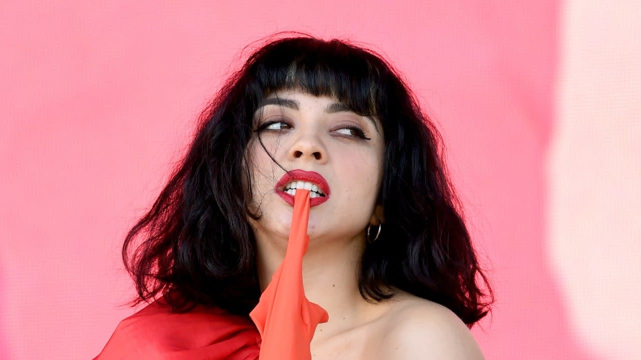 Mon Laferte Gives Spellbinding Performance At Coachella Says It S A Dream Come True Exclusive