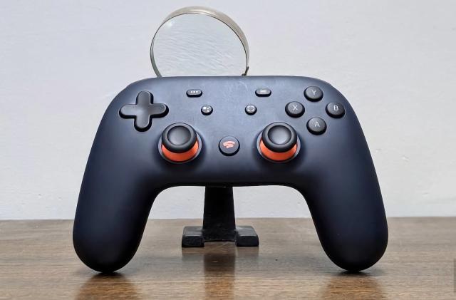 The blue Stadia Founder's Edition controller