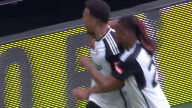 Muniz's header puts Fulham 1-0 in front of Palace