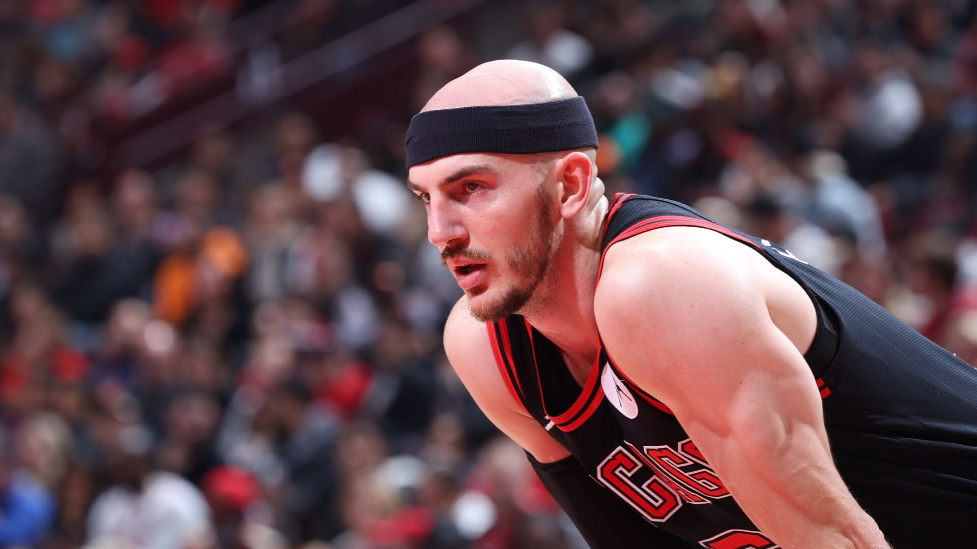 Bulls' Alex Caruso likely out vs. Miami Friday with ankle sprain after collision with teammate