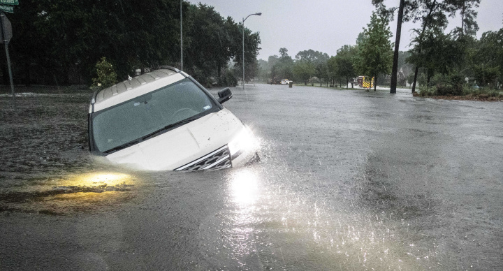 
Life-threatening flooding threatens swath of southern U.S. 
Areas from northeastern Texas to central and southern Alabama are bracing for serious flooding into this weekend.
Rainfall has been higher than average »